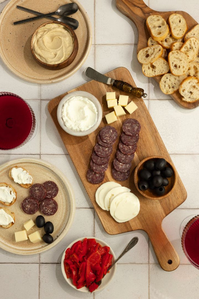 How to Make a Stunning Holiday Charcuterie Board: Festive Recipes & Tips